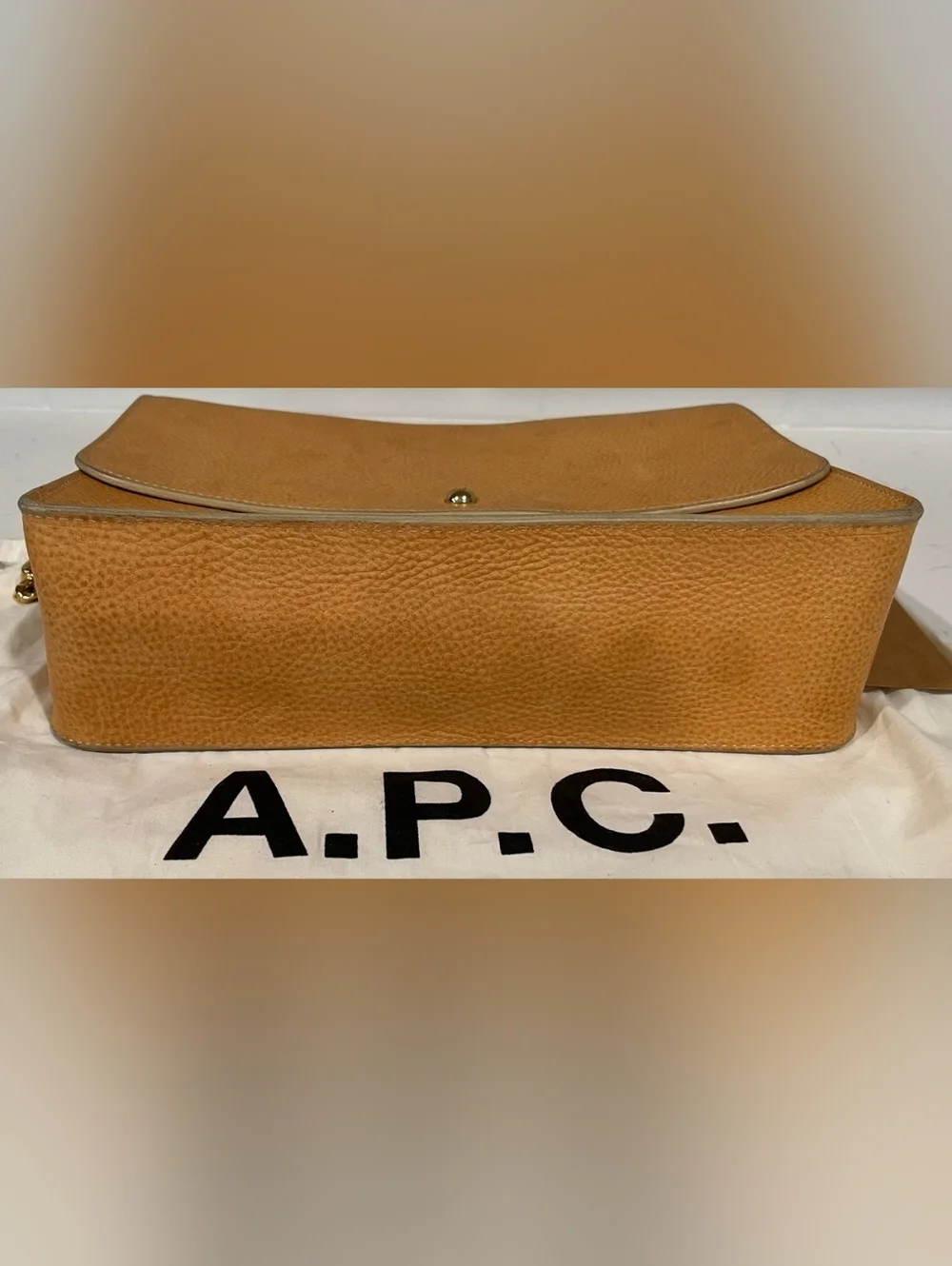 A.P.C. Vachetta Leather Flap Chain Shoulder Bag Tag Attached With Dust Bag Rare